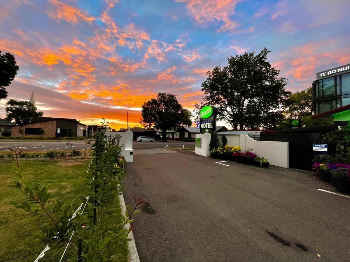 Hacienda Motor Lodge Палмерстън Норт Екстериор снимка