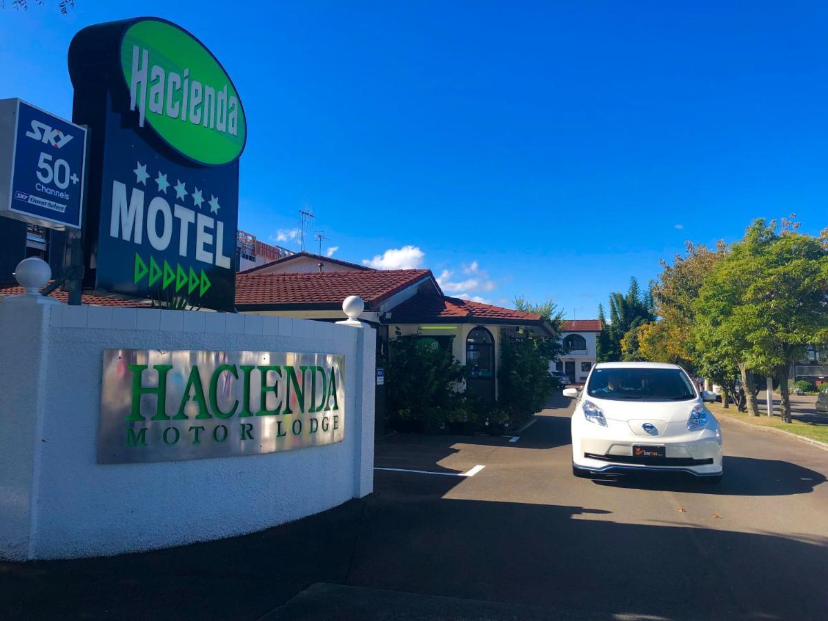 Hacienda Motor Lodge Палмерстън Норт Екстериор снимка