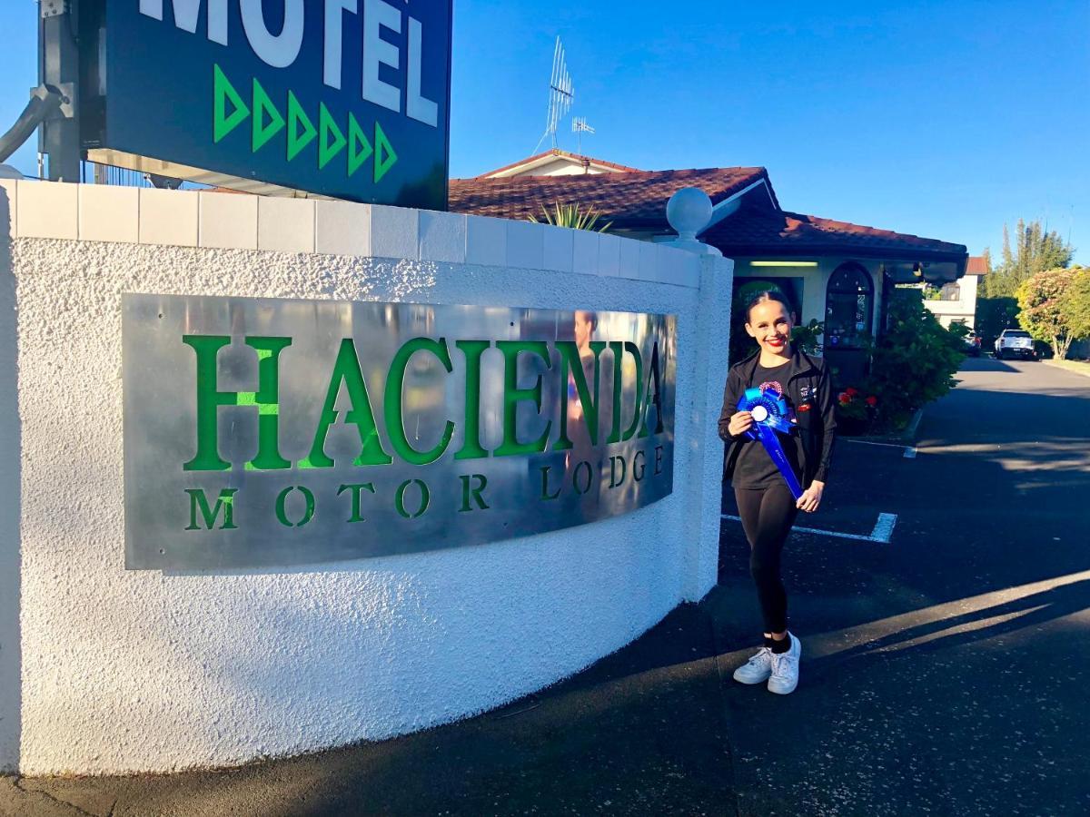 Hacienda Motor Lodge Палмерстън Норт Екстериор снимка